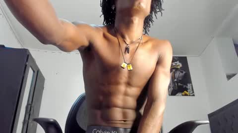 Snapshot of darwin_jhonson chatting on 01.14.25 Darwin online show from 01.14.25