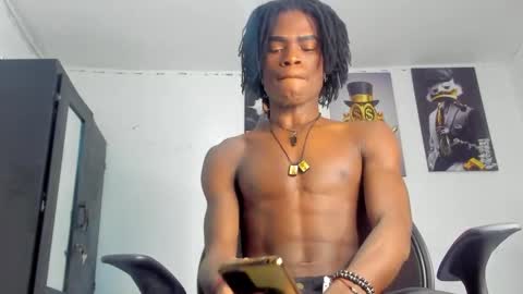 Snapshot of darwin_jhonson chatting on 02.14.25 Darwin online show from 02.14.25