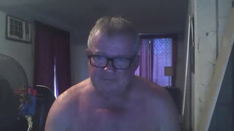 Snapshot of darwincock chatting on 12.24.24 darwincock online show from 12.24.24