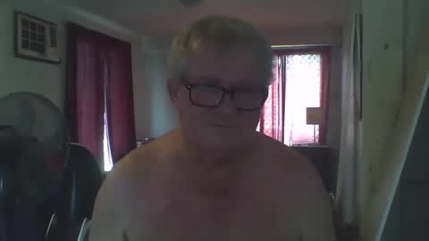 Snapshot of darwincock chatting on 02.16.25 darwincock online show from 02.16.25