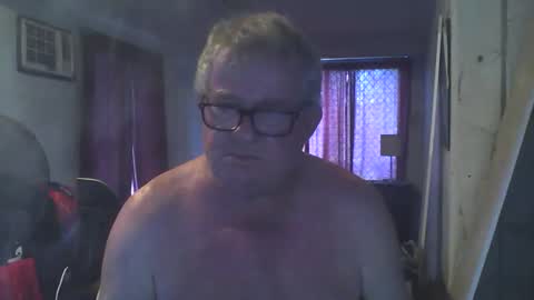 Snapshot of darwincock chatting on 02.21.25 darwincock online show from 02.21.25