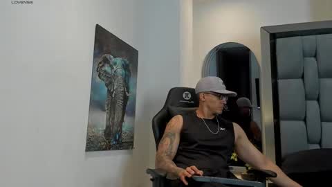 Snapshot of dash_bukoski chatting on 02.19.26 Dash online show from 02.19.26