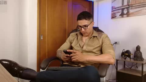 Snapshot of dash_bukoski chatting on 03.04.26 Dash online show from 03.04.26