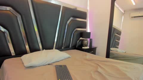 Dasha Foxxx online show from 12.30.24