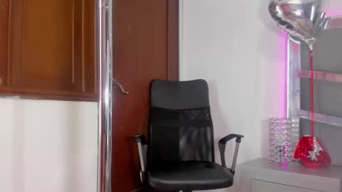 Dasha Foxxx online show from 02.18.25