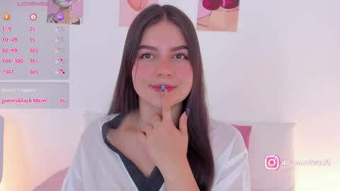 Snapshot of dashanovikov chatting on 04.30.26 Dasha online show from 04.30.26