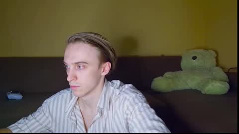 Snapshot of datalian chatting on 09.30.25 datalian online show from 09.30.25