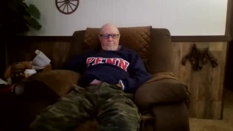 Snapshot of dave571960 chatting on 10.23.25 dave571960 online show from 10.23.25