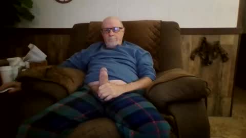 Snapshot of dave571960 chatting on 10.26.25 dave571960 online show from 10.26.25