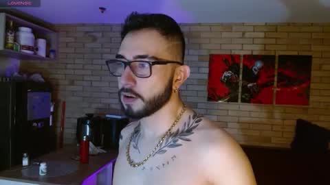 Snapshot of dave_wolf7 chatting on 02.11.26 Dave Wolf online show from 02.11.26