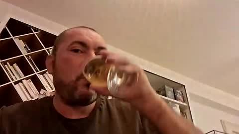 Snapshot of davenrave chatting on 11.09.25 davenrave online show from 11.09.25