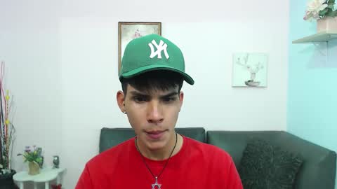 Snapshot of david_925_ chatting on 10.19.25 David online show from 10.19.25