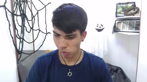 Snapshot of david_925_ chatting on 10.30.25 David online show from 10.30.25