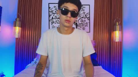 Snapshot of david_banks_ chatting on 02.04.26 David online show from 02.04.26