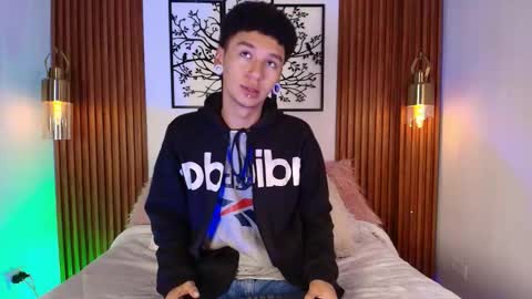 Snapshot of david_banks_ chatting on 02.14.26 David online show from 02.14.26