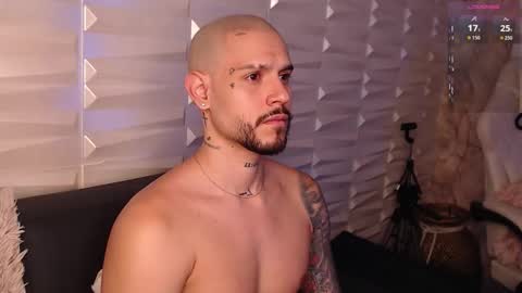 Snapshot of david_col11 chatting on 09.30.25 David col11 online show from 09.30.25