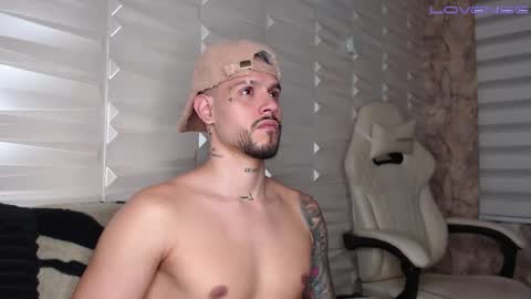 Snapshot of david_col11 chatting on 11.15.25 David col11 online show from 11.15.25