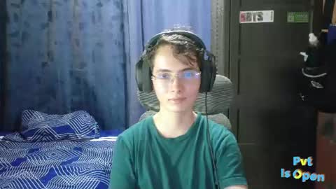Snapshot of david_colombian chatting on 07.10.26 ProgrammerBoy online show from 07.10.26