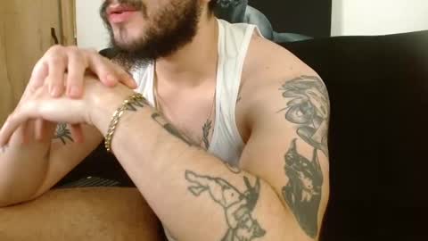 Snapshot of david_franco1 chatting on 10.28.25 Twitter davidsanctum online show from 10.28.25