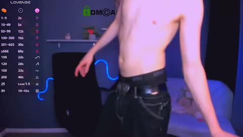 Snapshot of david_lovee chatting on 03.09.25 David online show from 03.09.25