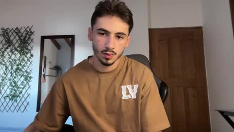 Snapshot of david_muller_ chatting on 10.18.25 David online show from 10.18.25