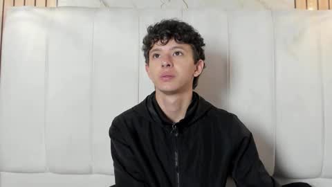 Snapshot of david_roy_ chatting on 02.23.26 Roy online show from 02.23.26