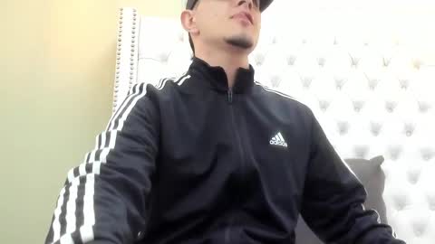 david_victoriaa online show from 09.18.25