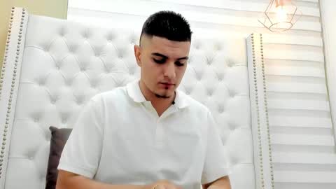 david_victoriaa online show from 09.20.25