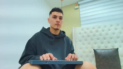 david_victoriaa online show from 02.21.26