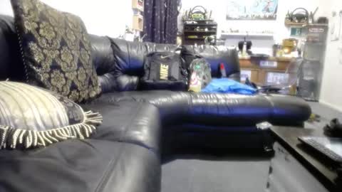 Snapshot of davidcamazda chatting on 10.20.25 davidcamazda online show from 10.20.25