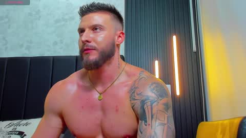 Snapshot of davidd_blake chatting on 12.11.24 David Blakee online show from 12.11.24