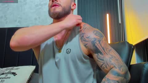 Snapshot of davidd_blake chatting on 12.13.24 David Blakee online show from 12.13.24