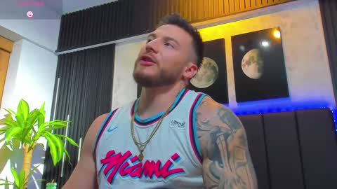 Snapshot of davidd_blake chatting on 02.28.25 David Blakee online show from 02.28.25