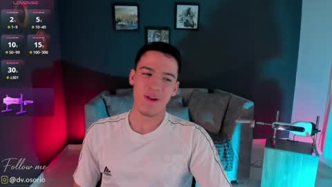 Snapshot of davidosoriox chatting on 05.30.26 David Osorio online show from 05.30.26