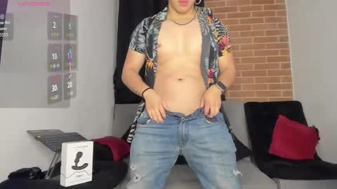 Snapshot of davidx_x21 chatting on 11.03.25 davidx_x21 online show from 11.03.25