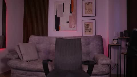 Snapshot of davies_brown chatting on 10.10.25 Davies brown schedule 12pm to 5pm col time online show from 10.10.25