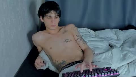 Snapshot of davisross chatting on 11.03.25 davis online show from 11.03.25