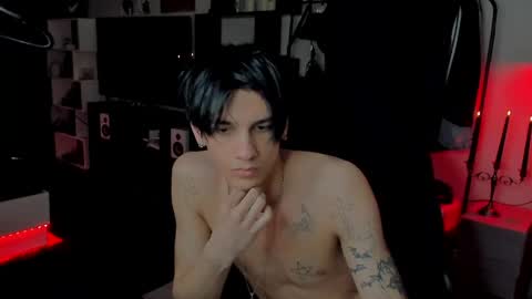 Snapshot of davisross chatting on 05.27.26 davis online show from 05.27.26