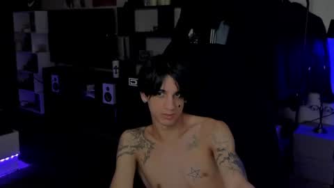Snapshot of davisross chatting on 06.30.26 davis online show from 06.30.26