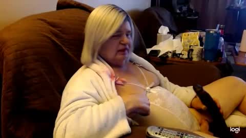 Snapshot of dawndoesall chatting on 02.09.25 dawndoesall online show from 02.09.25