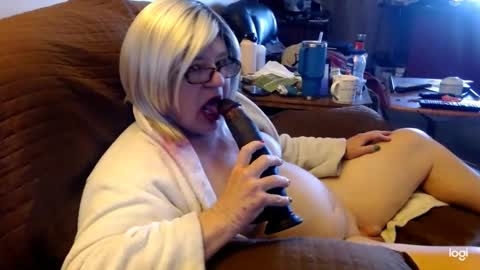 Snapshot of dawndoesall chatting on 03.01.25 dawndoesall online show from 03.01.25