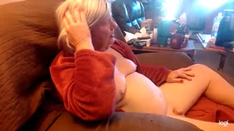 Snapshot of dawndoesall chatting on 11.02.25 dawndoesall online show from 11.02.25