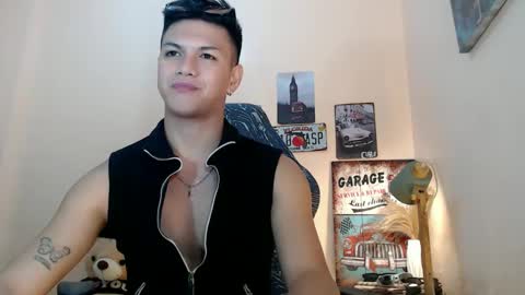 Snapshot of dax_x chatting on 12.19.24 JC LOVER BOY online show from 12.19.24