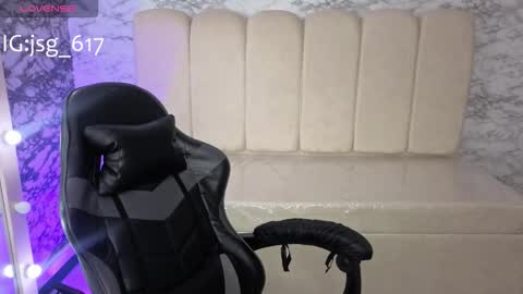 Snapshot of dayan_v_ chatting on 10.26.25 Hi Stream 1500 to 2100 online show from 10.26.25