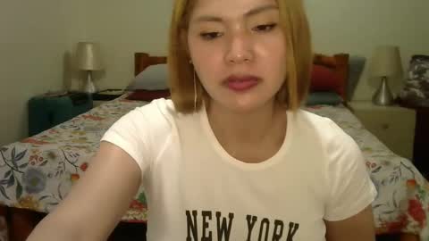 Snapshot of dayanasangre chatting on 01.11.25 Dayana Cristal online show from 01.11.25