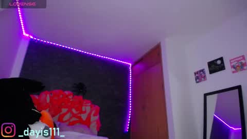 Snapshot of dayis_sweet chatting on 10.29.25 Dayis online show from 10.29.25