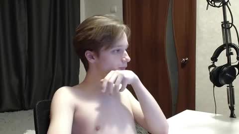 Snapshot of daylilong chatting on 02.26.25 DayliLong online show from 02.26.25