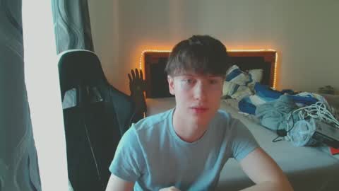 Snapshot of daypaul chatting on 01.04.25 daypaul online show from 01.04.25