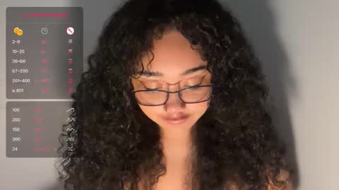 Snapshot of dayqueen1 chatting on 11.05.25 dayqueen1 online show from 11.05.25