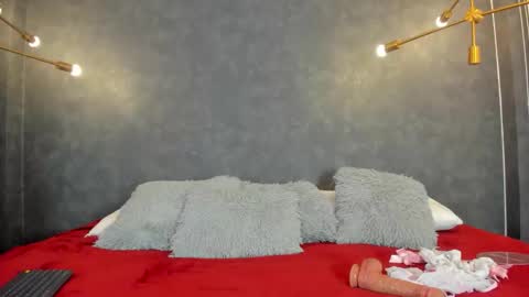 DAYRA ANGELS online show from 10.18.25